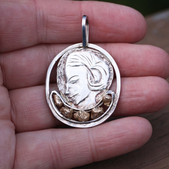 Handcrafted Mother Madonna Pendant in Solid Sterling Silver , No Chain - Picture 2 of 6